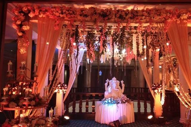 Entrance decor