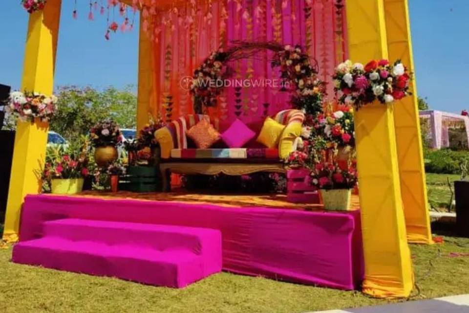 Mehendi Couple Seating