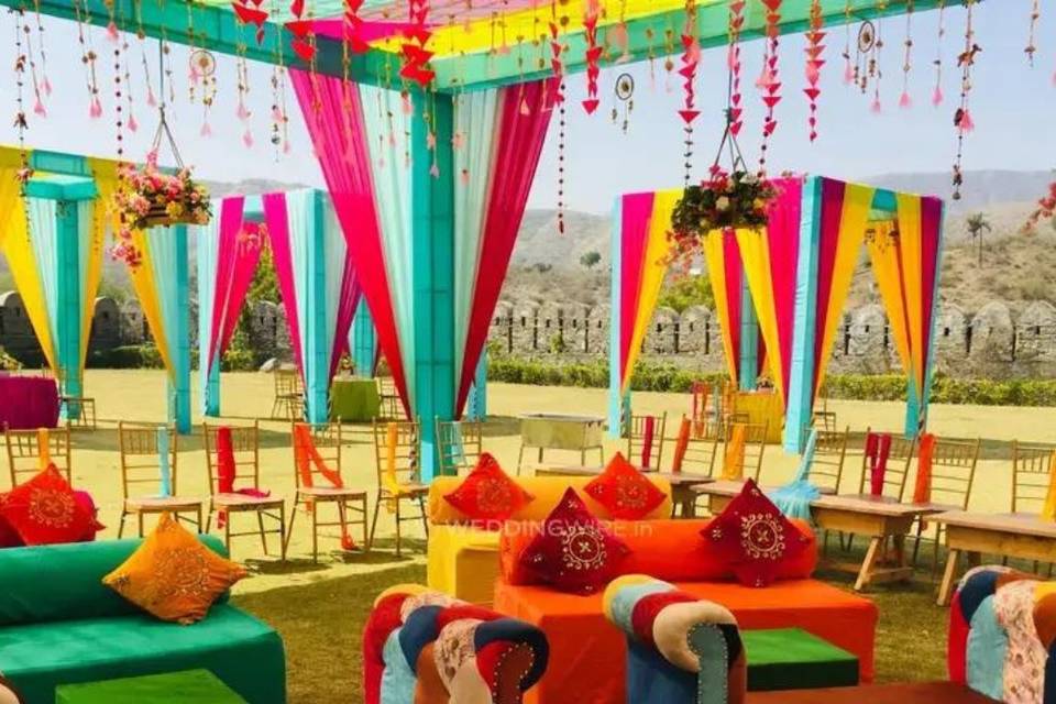 Mehendi Seating Style