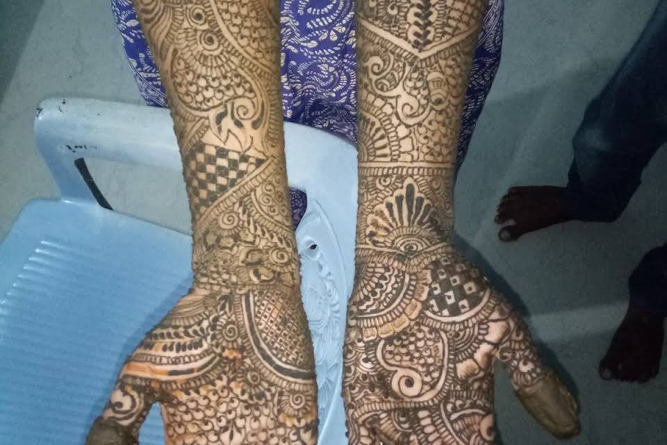 Kaveri Professional Mehendi Arts