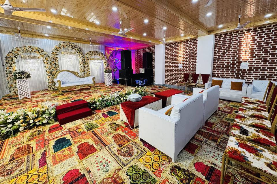 INDOR HALL WEDING DECOR