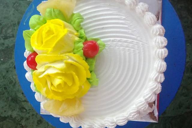 Buy/send BlackForest Pinata Treat Cake order online in Vijayawada |  CakeWay.in