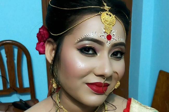 Bridal Makeup Artist Dola