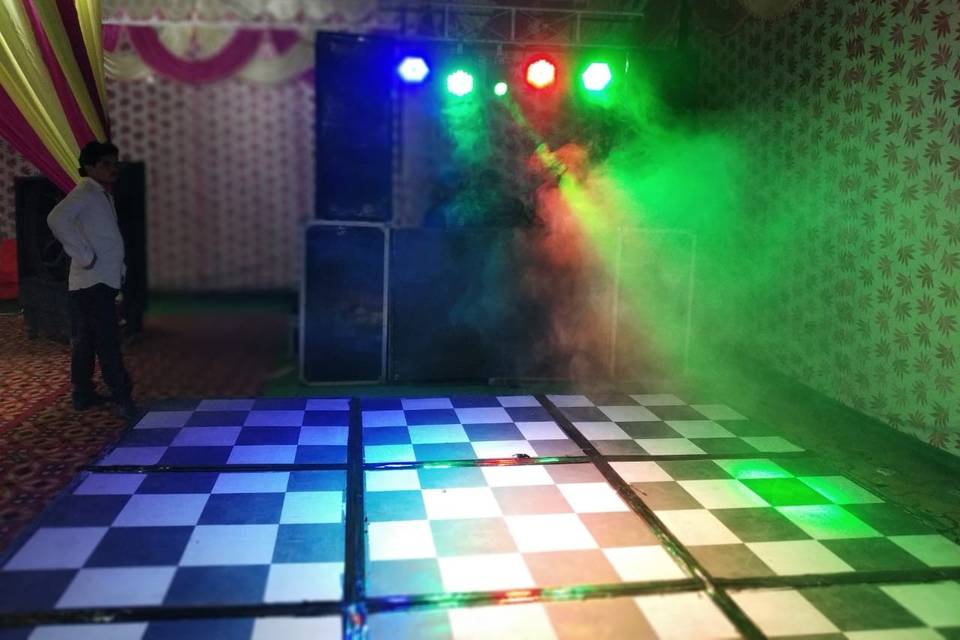 Dancee floor