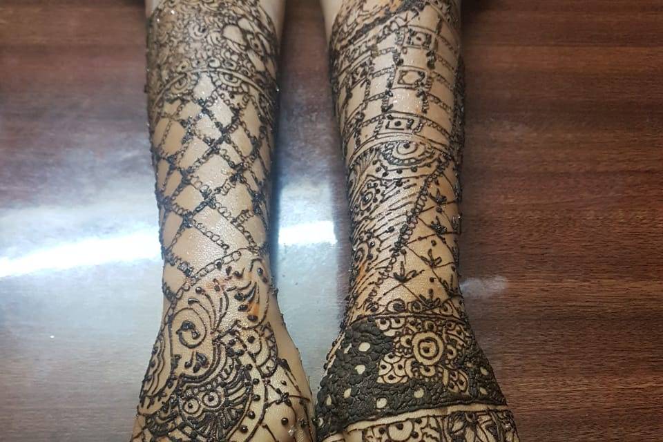 Mehandi by Disha