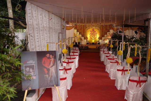 Entrance decor
