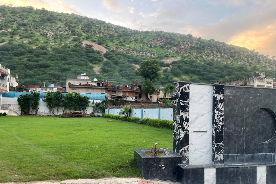 H&R Virasat Inn