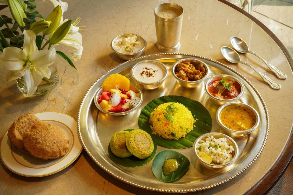 Royal Maratha Nepalese Thali