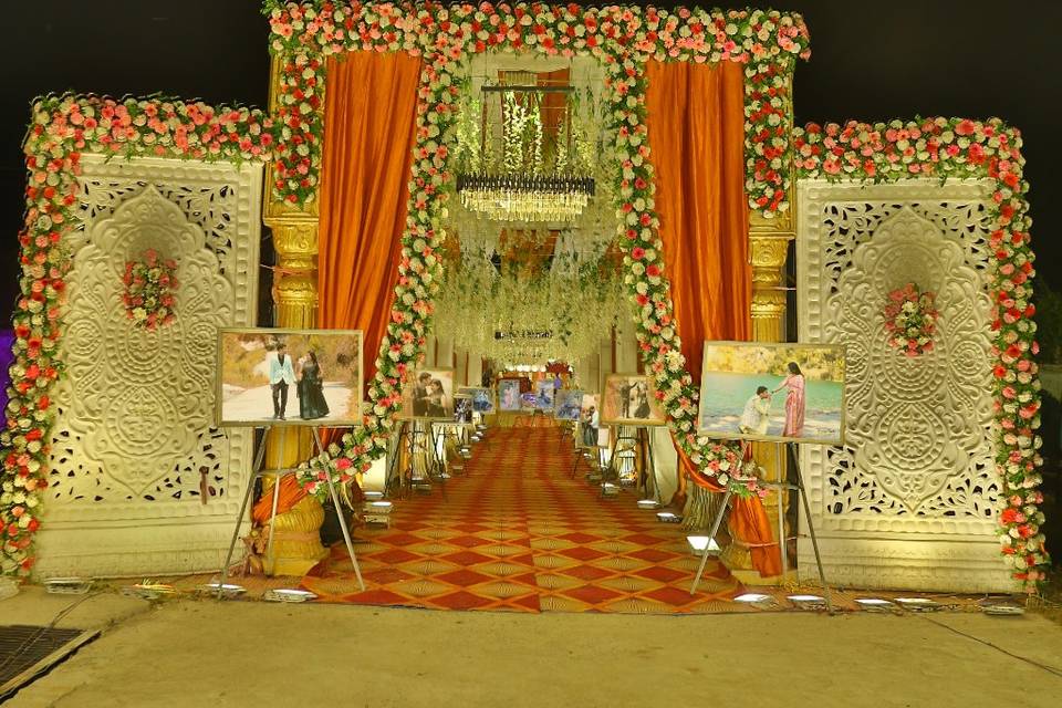 Entrance Decor