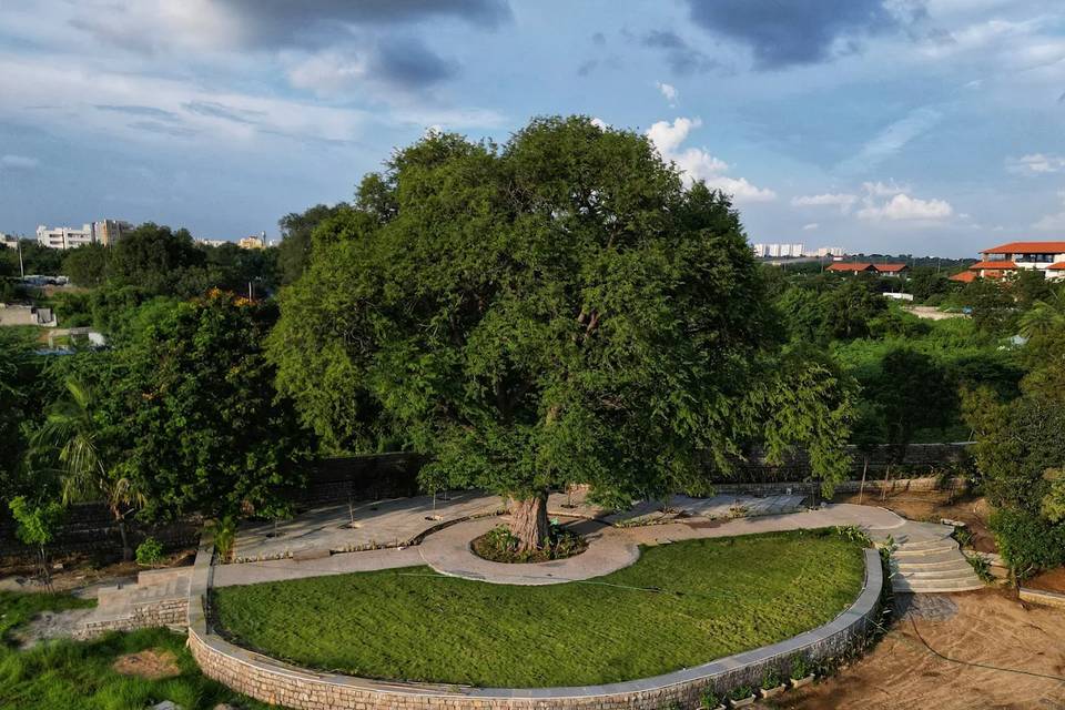 Tavaro Resort