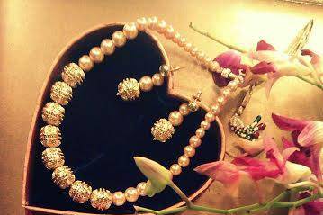 Pomp & plush weddings