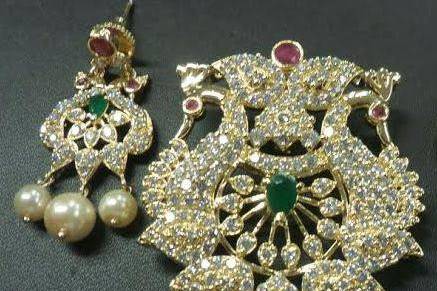 Pomp & plush weddings