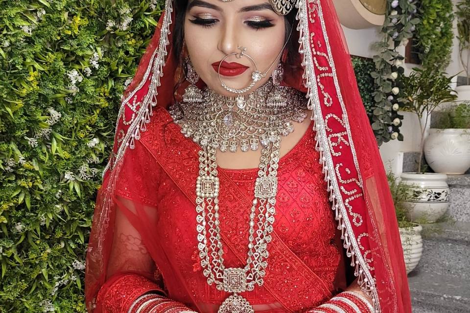 Nikah makeup bride