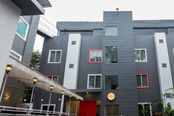 OYO Townhouse, Esplanade
