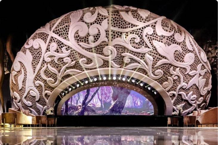Banquet hall