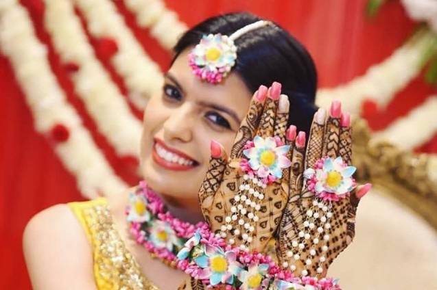 35+ Fresh & Pretty Lotus Mehndi Designs for Hands & Feet to Save RN |  WeddingBazaar