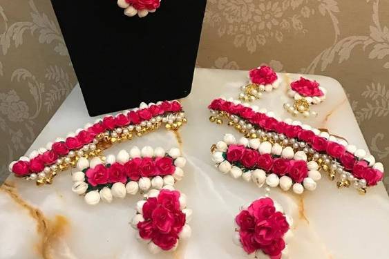 Floral jewellery