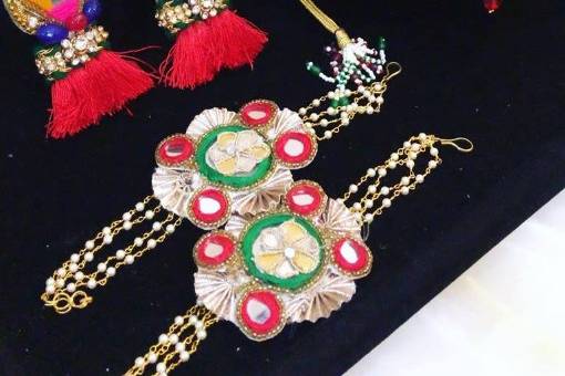 Floral jewellery