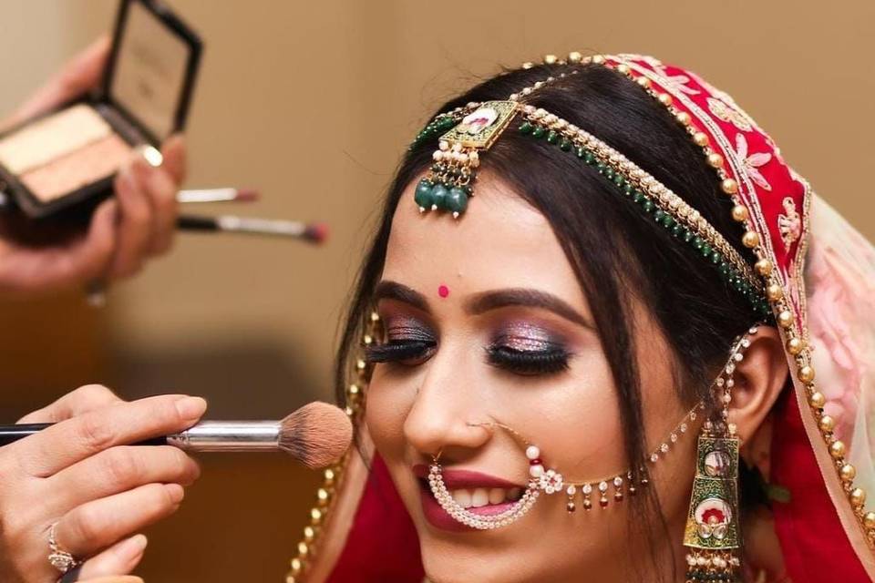 Diksha Makeup Artist and Beautician