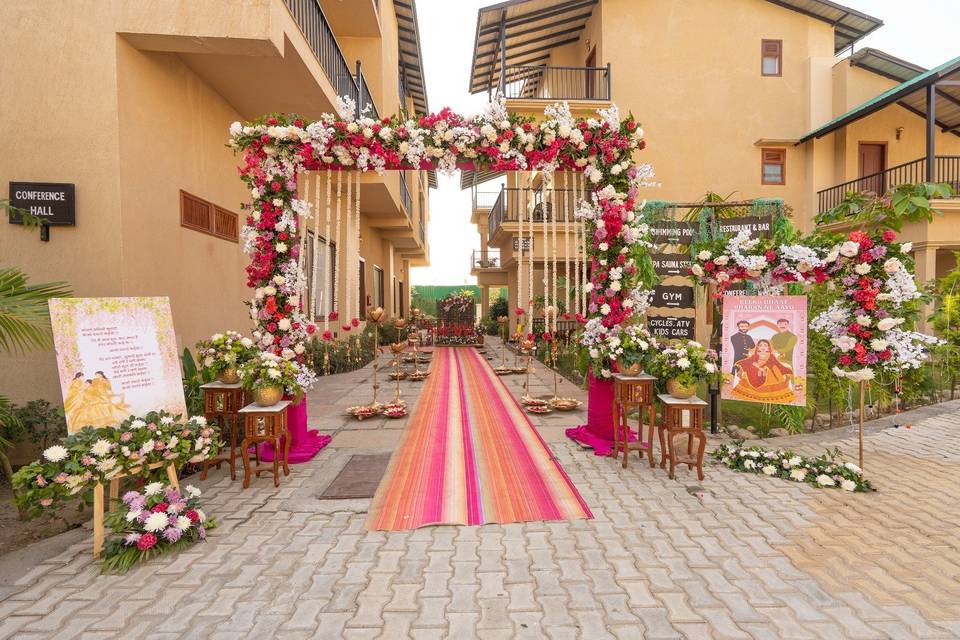 Entrance decor
