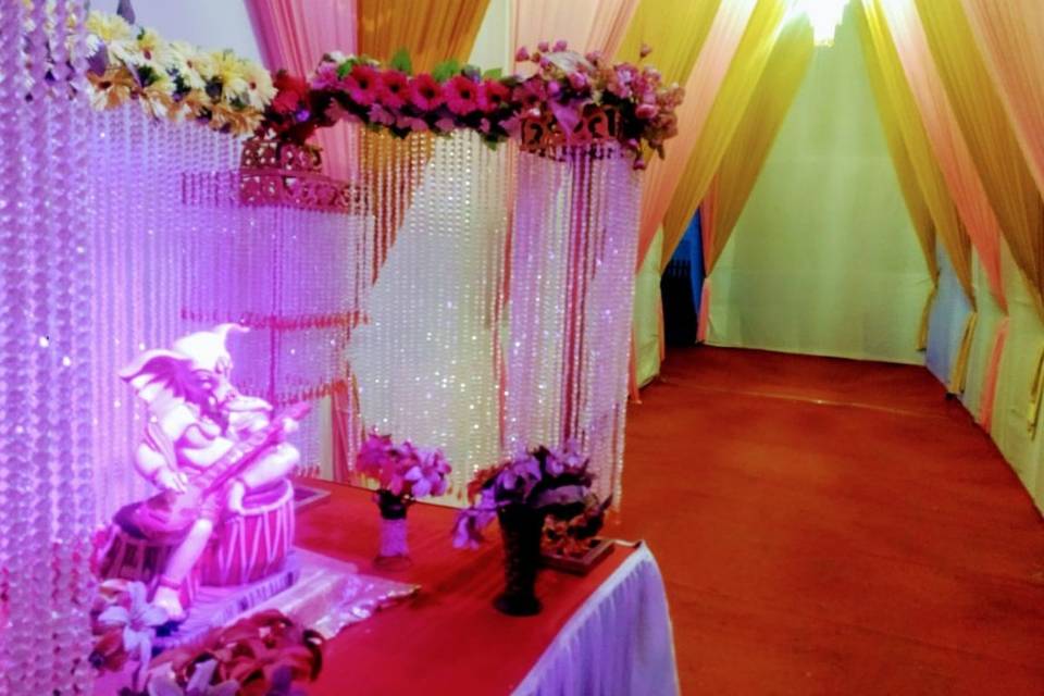 Entrance decor