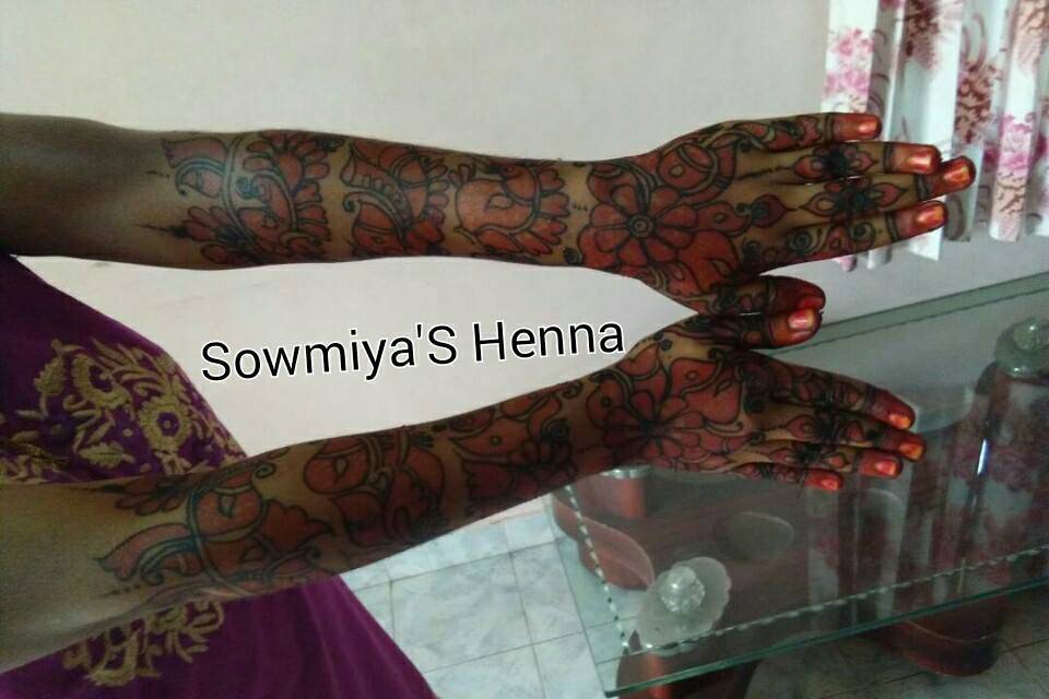 Sowmiya's Henna