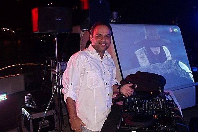 DJ Nainesh, Chembur West
