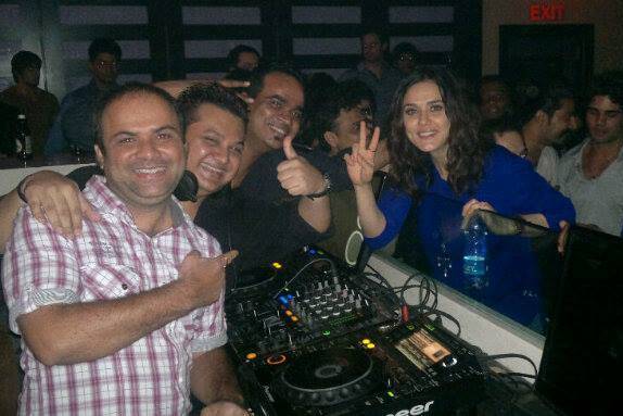 DJ Nainesh, Chembur West