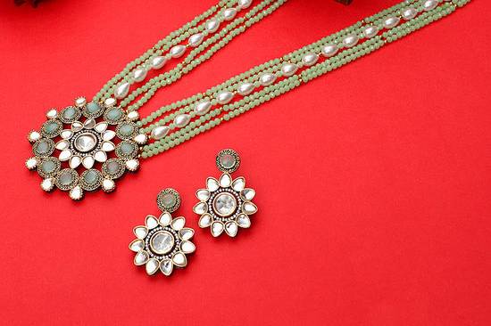 Necklace & earrings