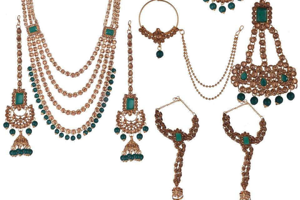 Necklace & earrings