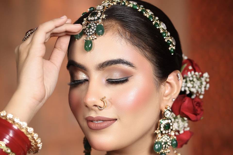 Jazmine Kaur Glimmers Mua