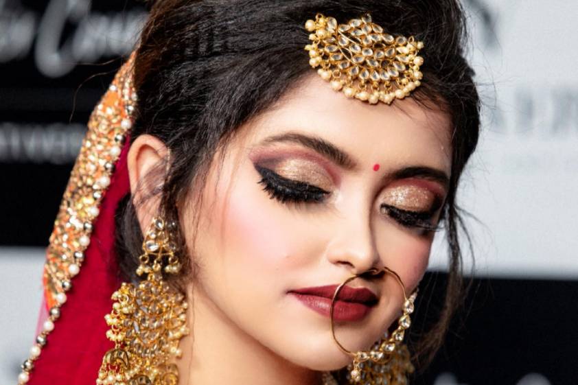 Divyanshi Malviya Makeup