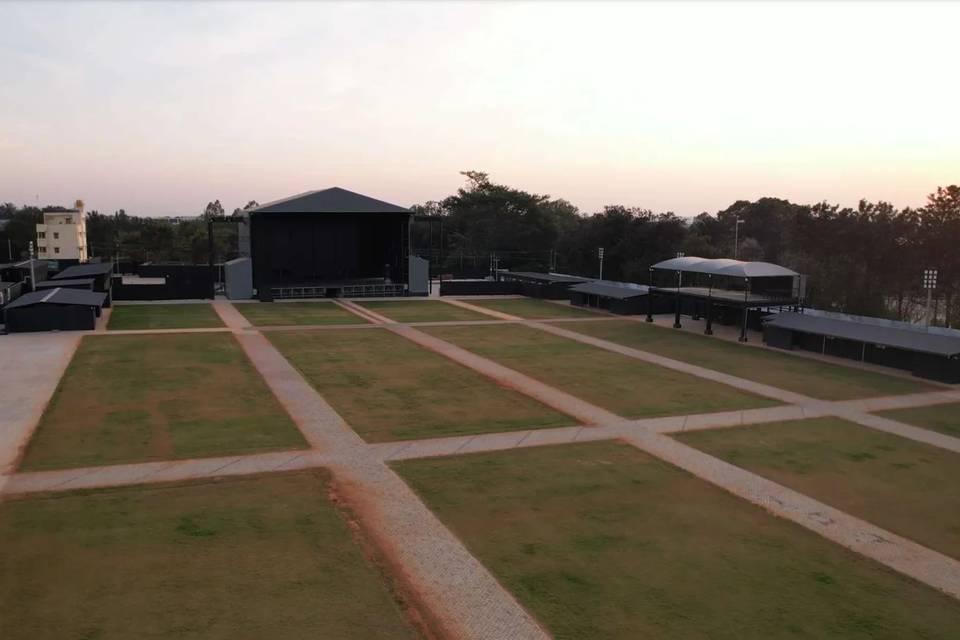 Lawn area