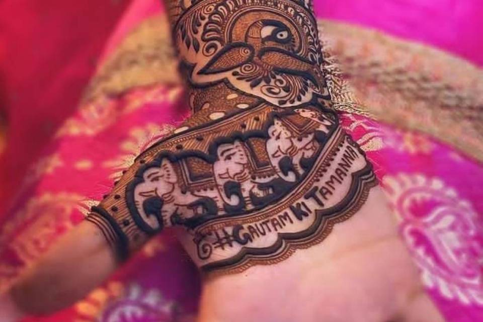 MEHANDI ARTIST