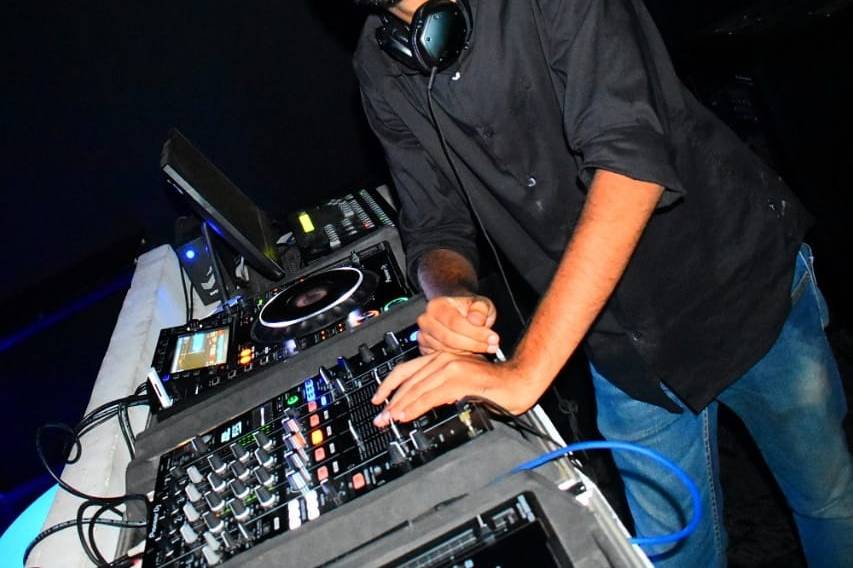 DJ Matmax