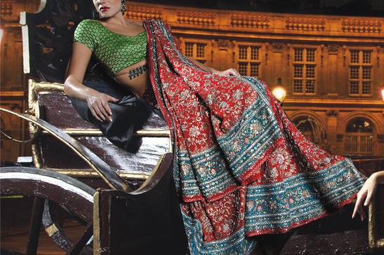Gowns at best price in New Delhi by Gujral And Sons Garments | ID:  8171037691