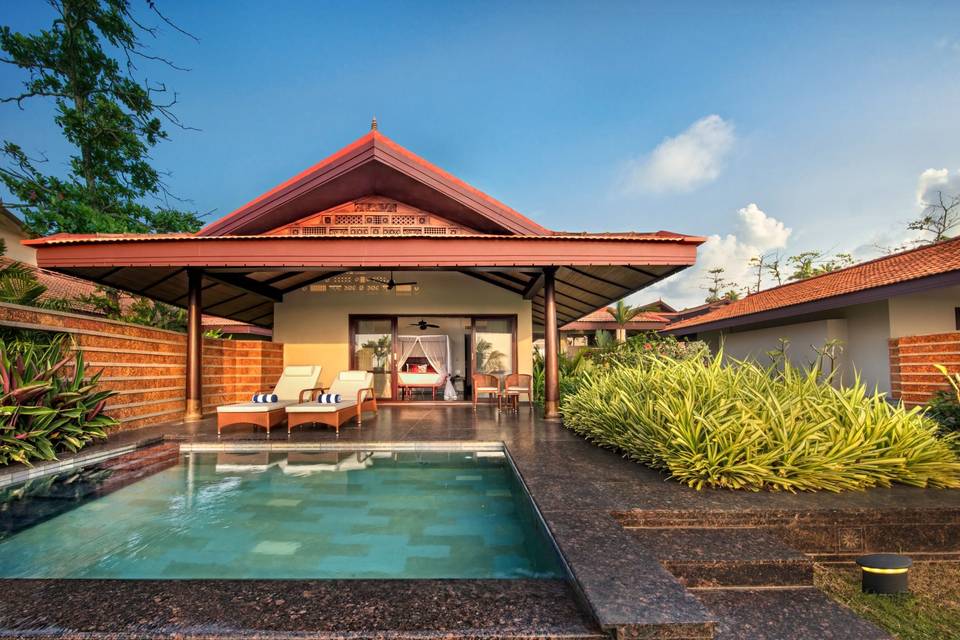 Private pool room