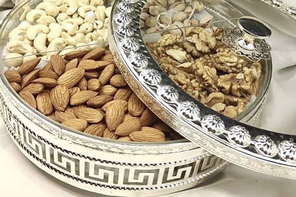 Dry fruit box