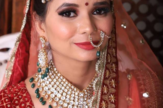 Gauri Rajvanshi Makeup Artist
