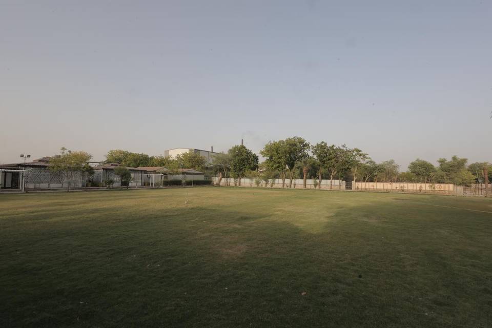 Lawn For 2000 - 3000 PAX