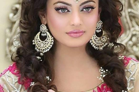 Kashees Artist Beautiful Hairstyle Salon Makeup On Eid Festival   xn90absbknhbvgexnp1ai443
