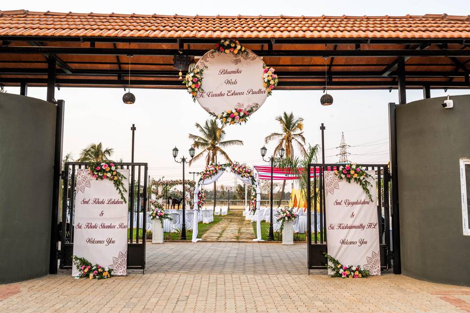 Entrance decor