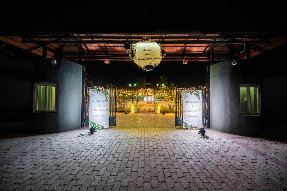 Entrance decor