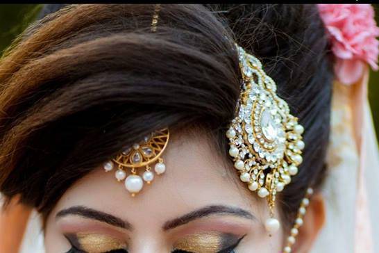 Bridal makeup