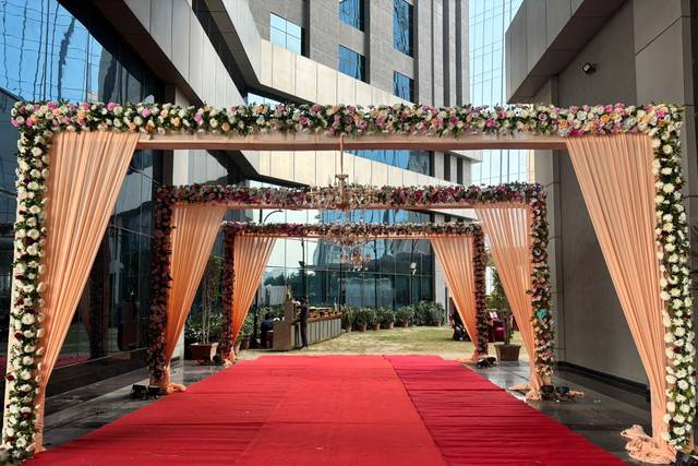 Lawn Entrance decor