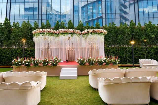 Lawn Stage decor