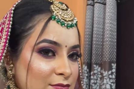 Kashish Kashyap Professional Makeup Artist