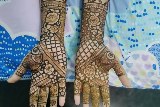 AR Mehendi Artist