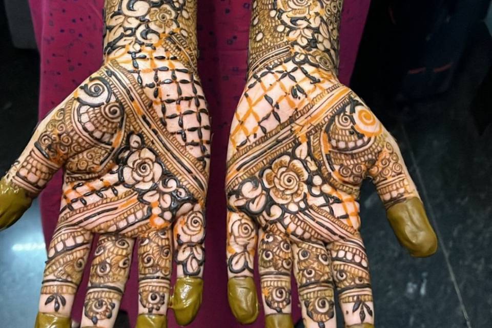 Engagement bride mehendi