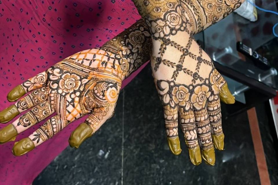 Engagement bride mehendi